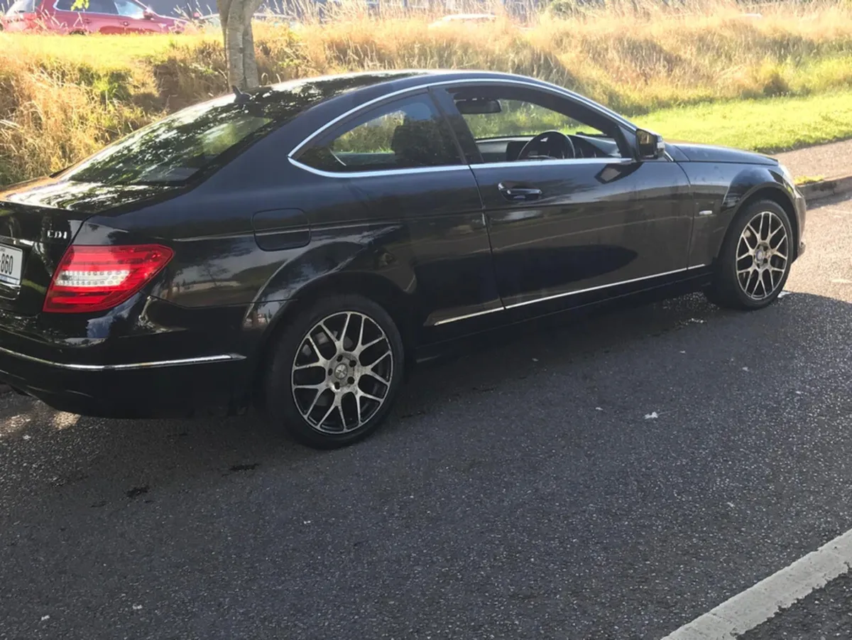 Mercedes-Benz C-Class C220 CDI BLUE EFFICIENCY 2DR - Image 4