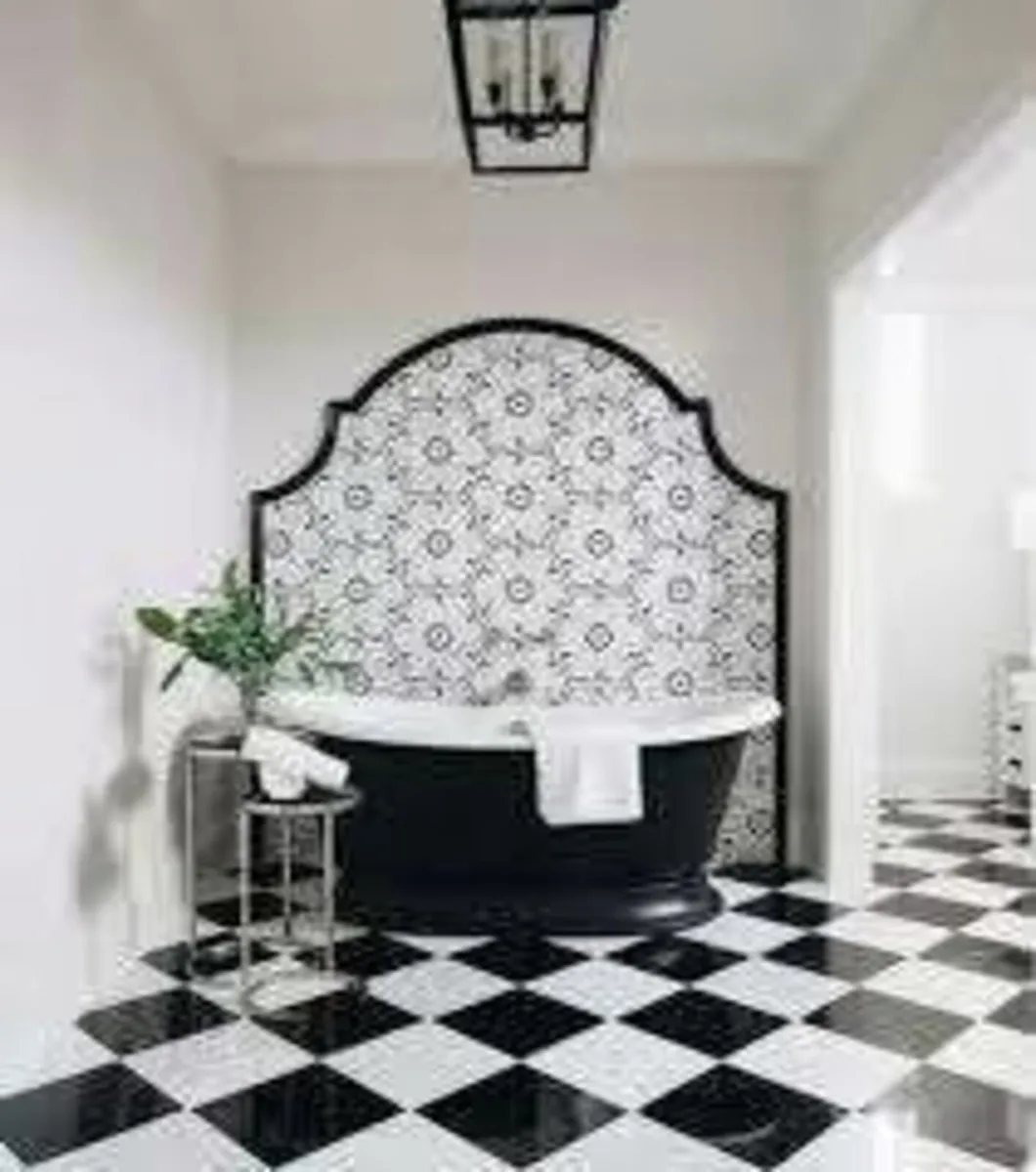 26 Ceramic Bath Floor Tiles (12 BLACK + 14 WHITE).