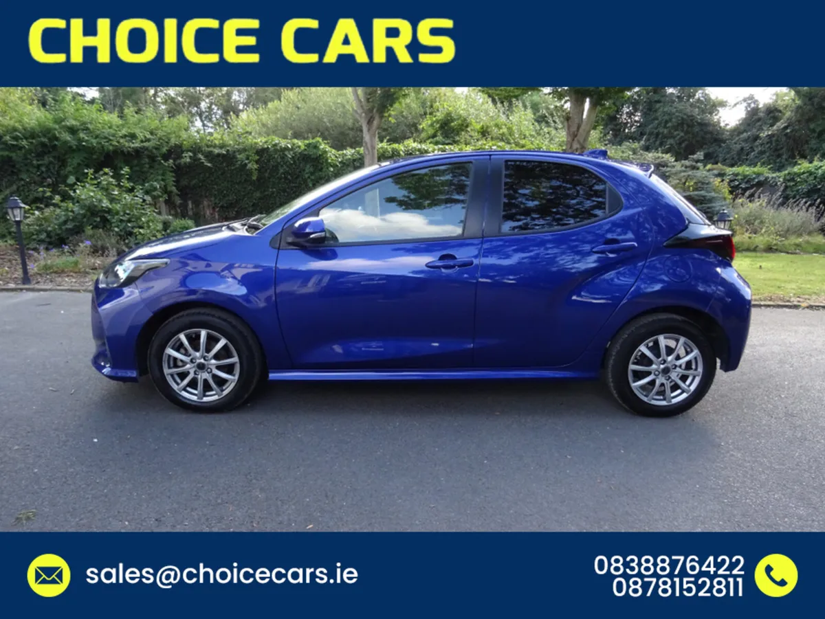 Toyota Yaris 1.5 AUTO HYBRID - Image 3