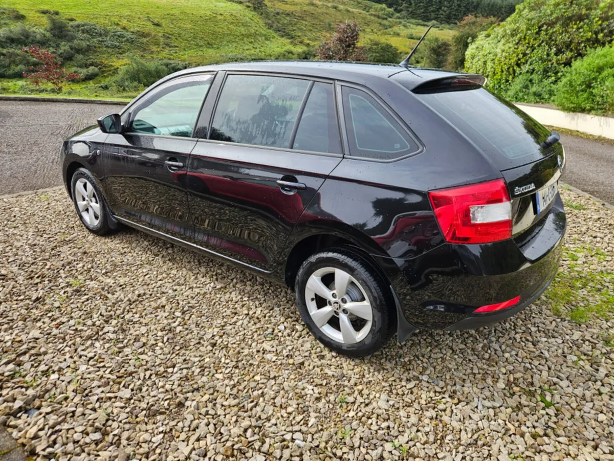 Skoda Rapid SPORTBACK AMBITION 1.6 TDI 90HP 4DR - Image 4