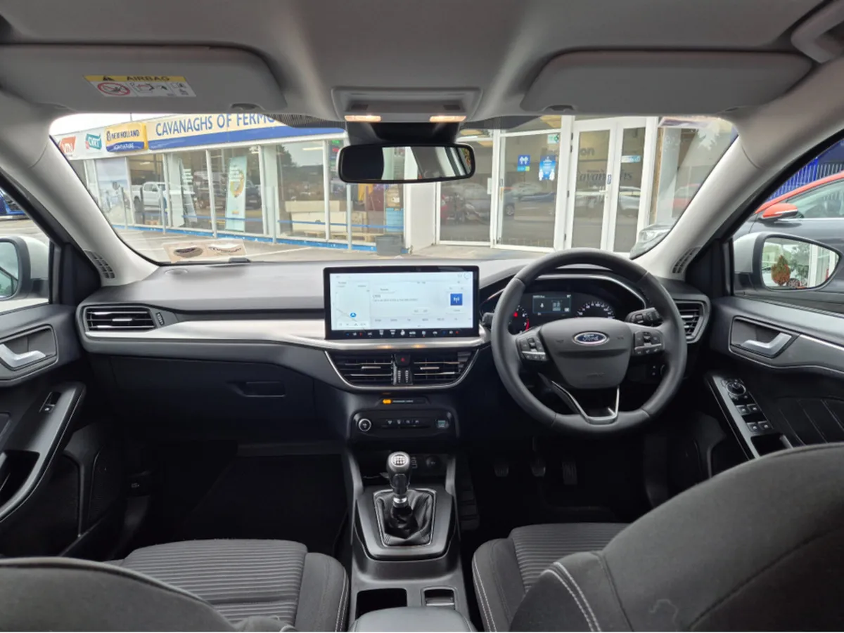 Ford Focus TITANIUM 1.0T 125 M6 4DR - Image 4