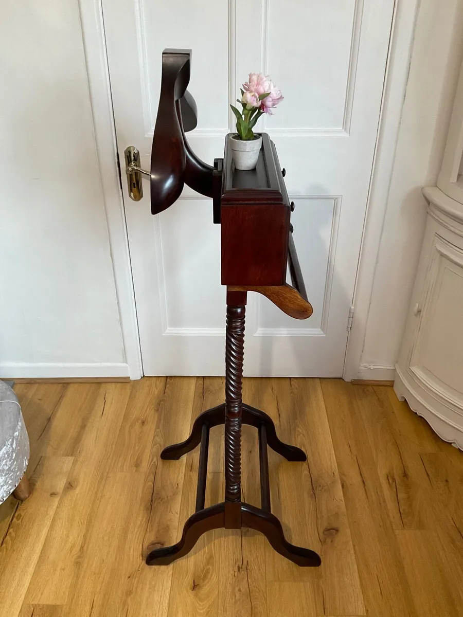 Men’s Valet Stand - Image 2