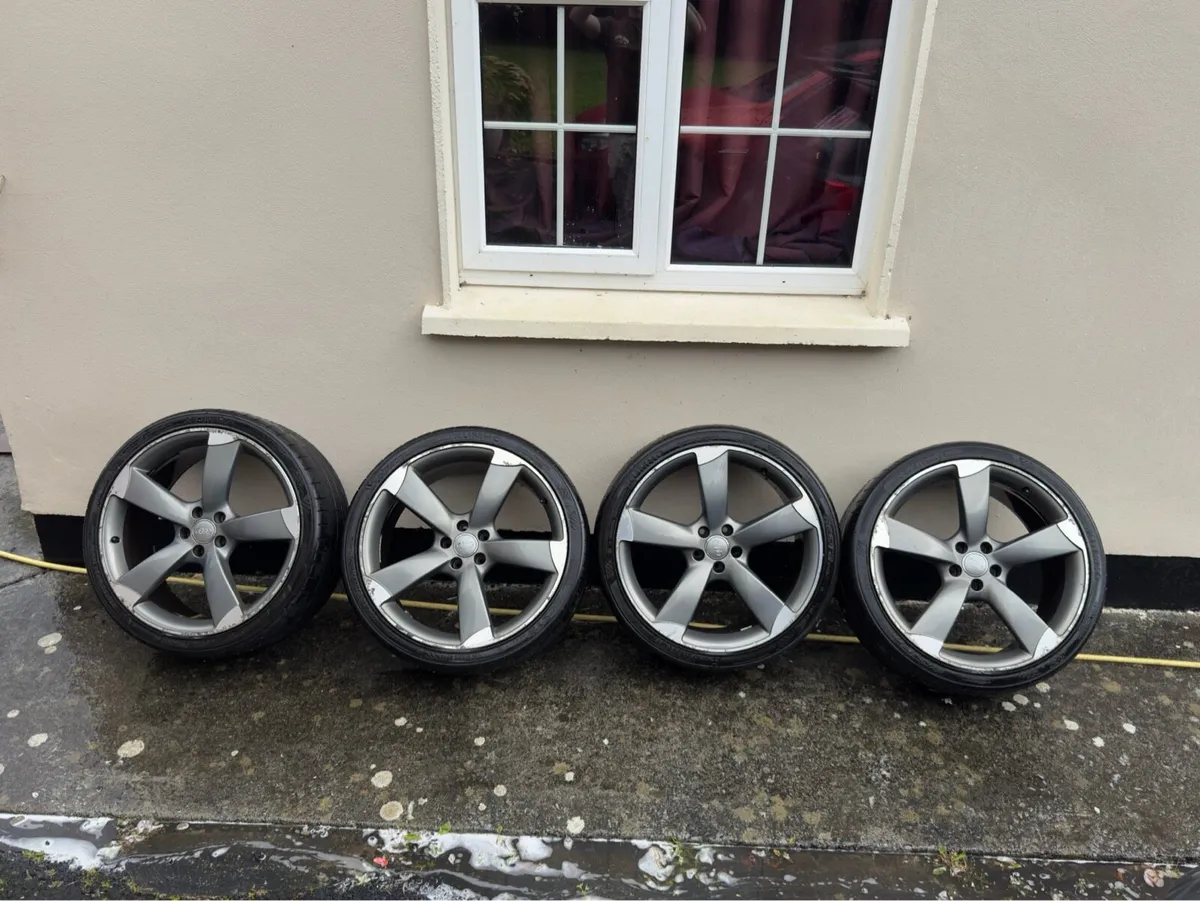 Genuine OEM TTRS 5x112 alloys - Image 1