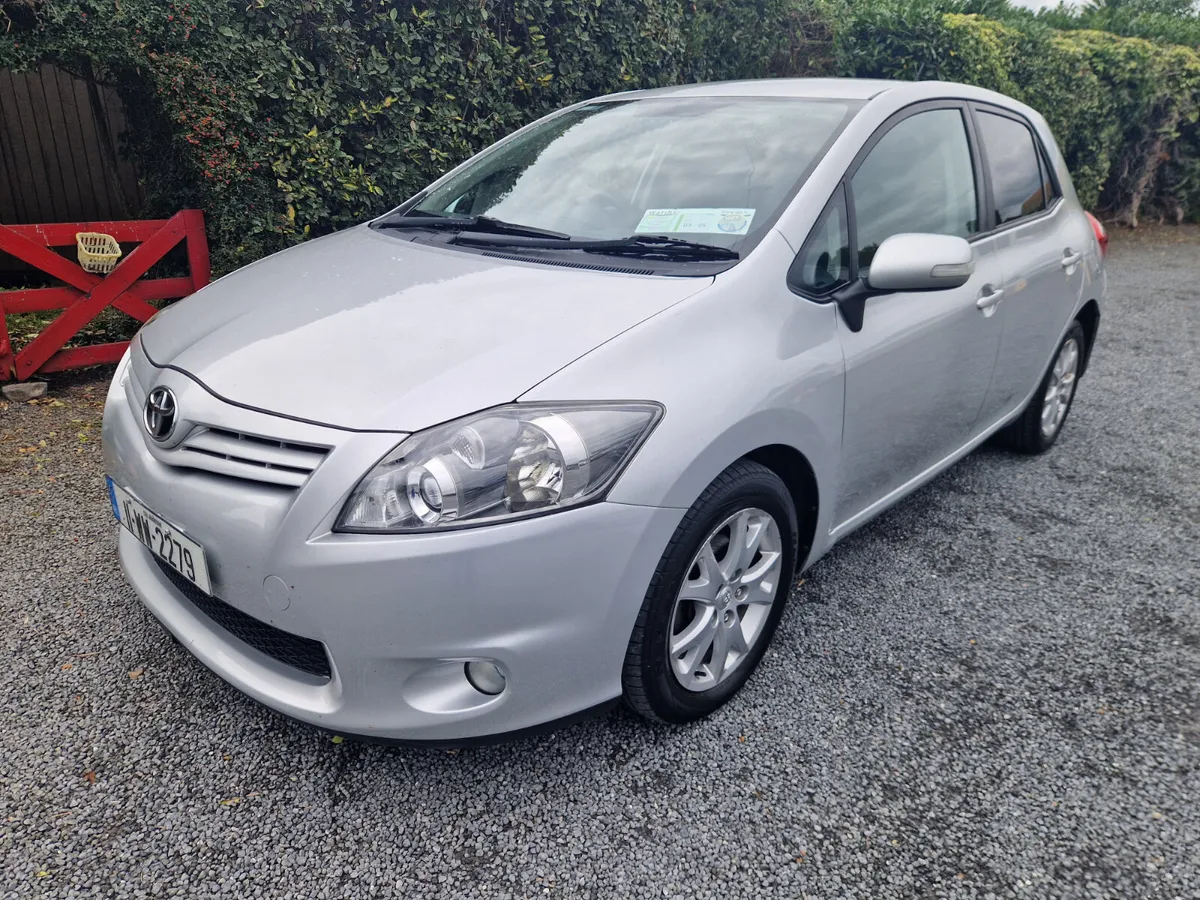 Toyota Auris D4D SPORT 2011 - Image 2