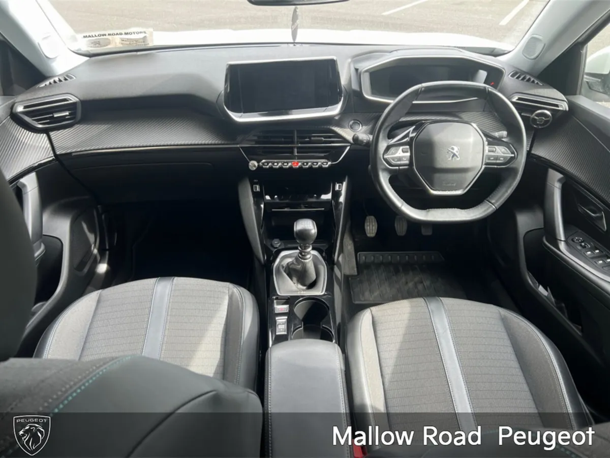 Peugeot 2008 ALLURE 1.2 100 4DR PACK - Image 4