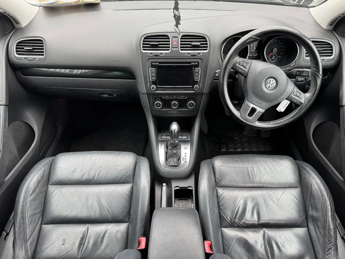Volkswagen Golf 1.6 D HIGHLINE AUTOMATIC LEATHER - Image 2