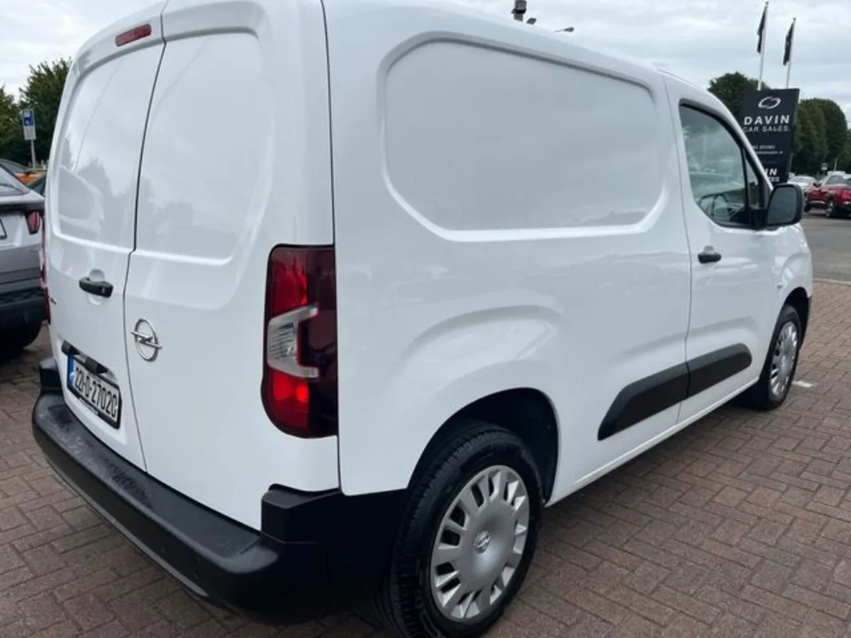 Opel Combo 1.5 diesel 3 SEATS Van - Image 4