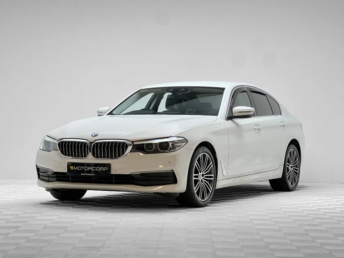 BMW 5-Series 520D SE AUTO - Image 3