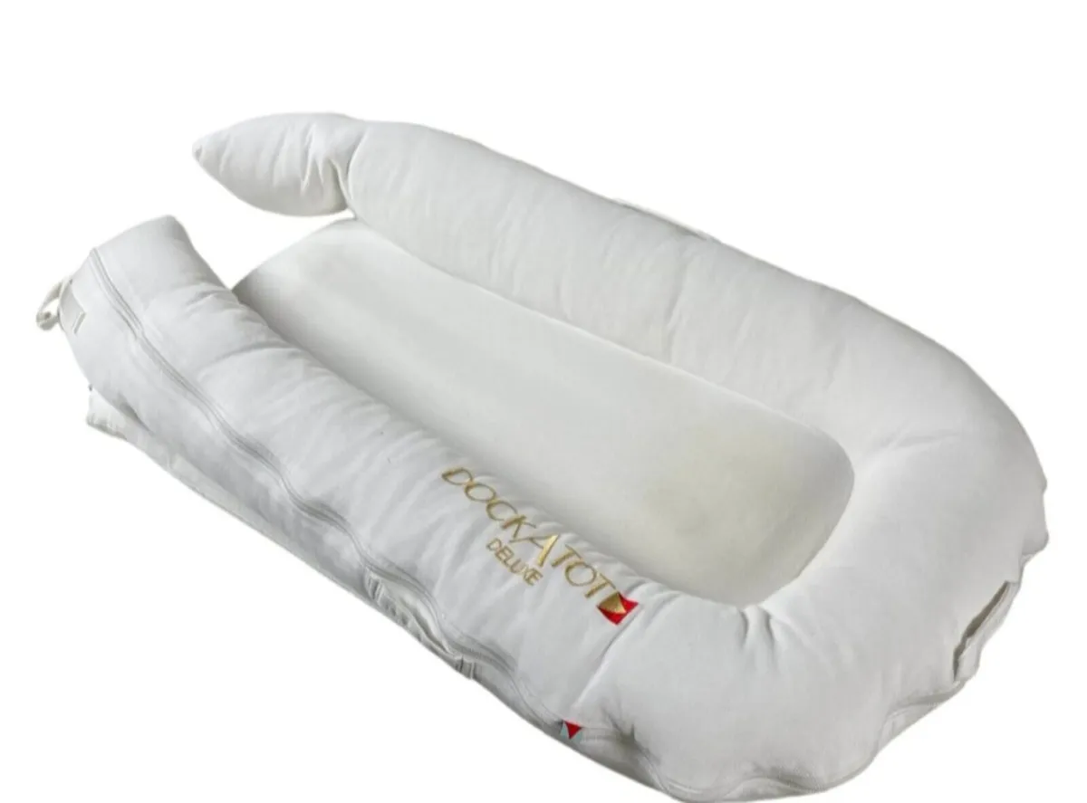 Dockatot Dock Delux Peestige white baby nest - Image 4