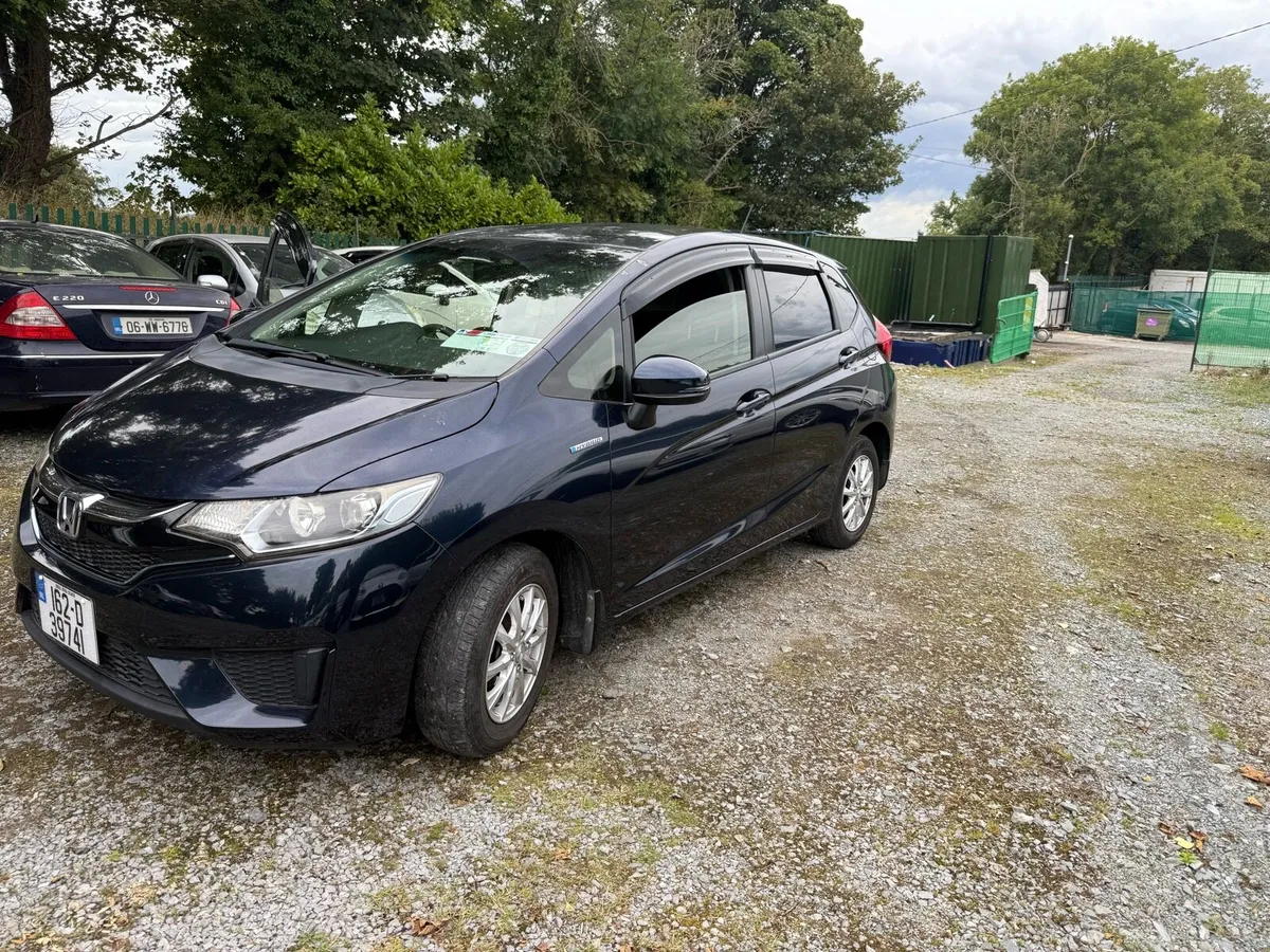 Honda fit 2016 - Image 2