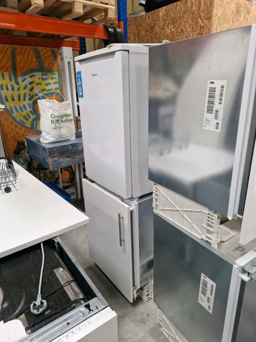 Small fridge - Image 2
