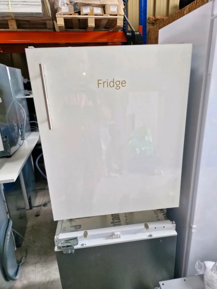 Small fridge - Image 3