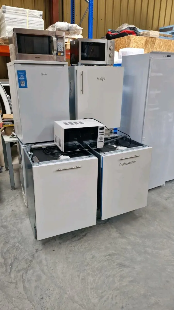 Small fridge - Image 4