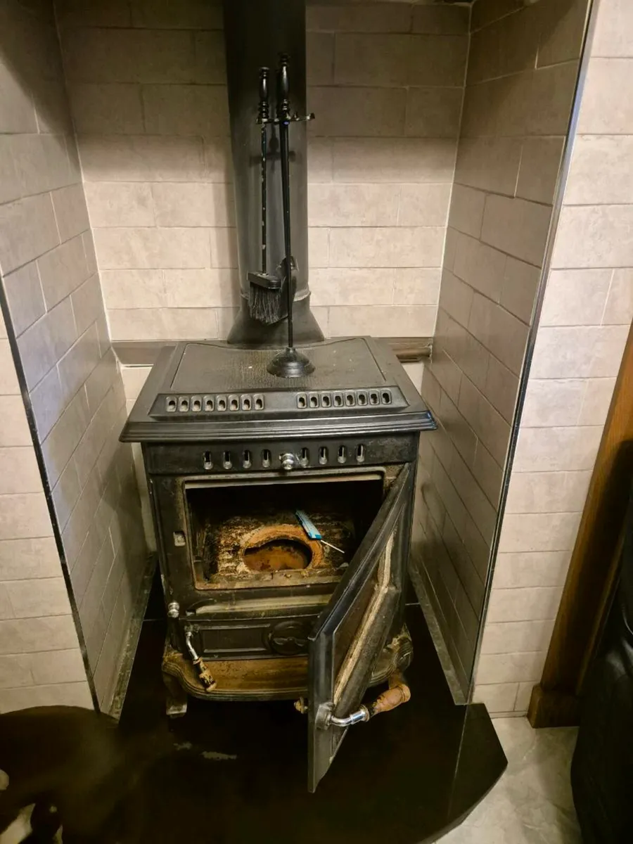 Kitchen stove - Image 1