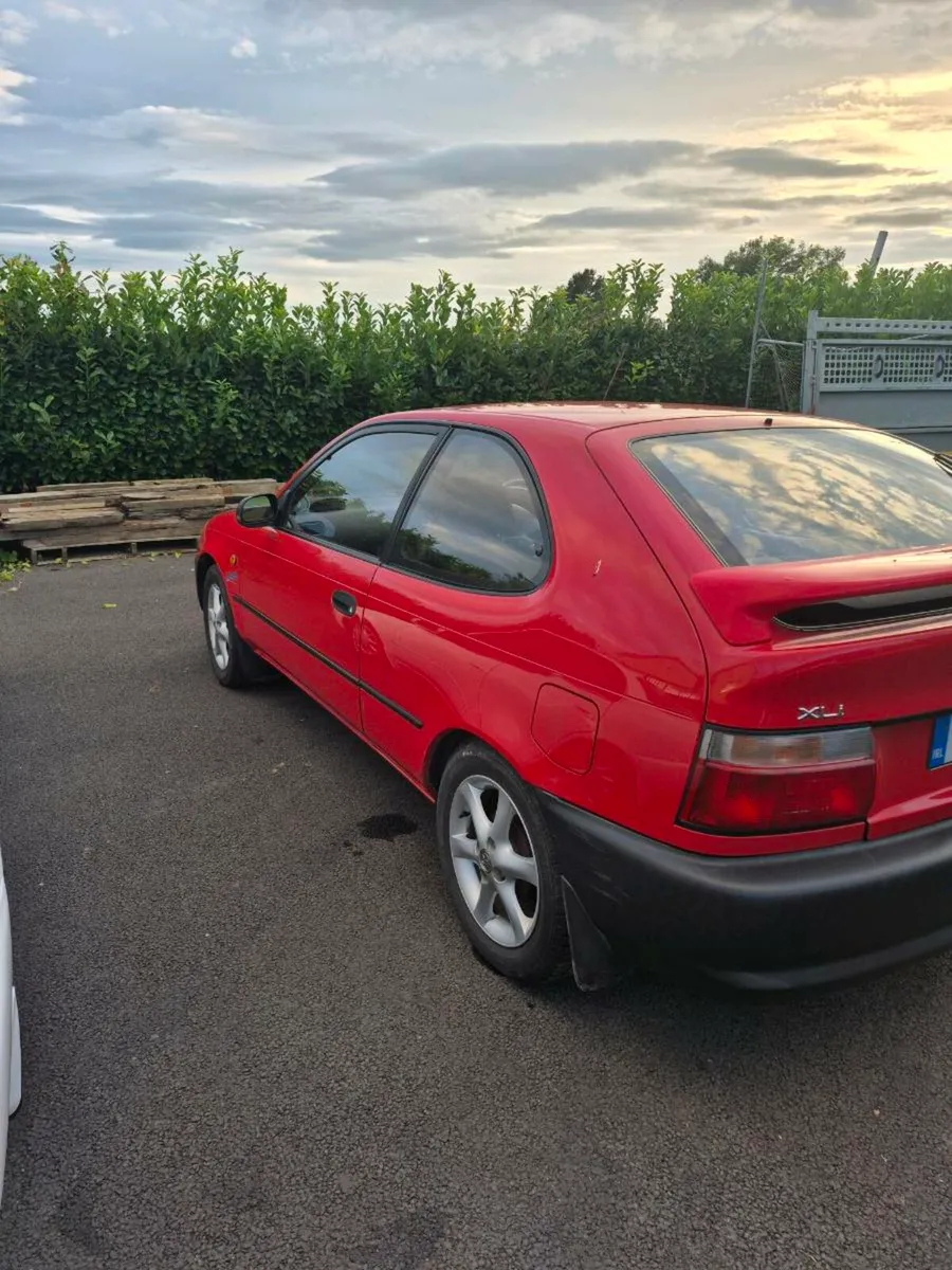 Toyota corolla - Image 2