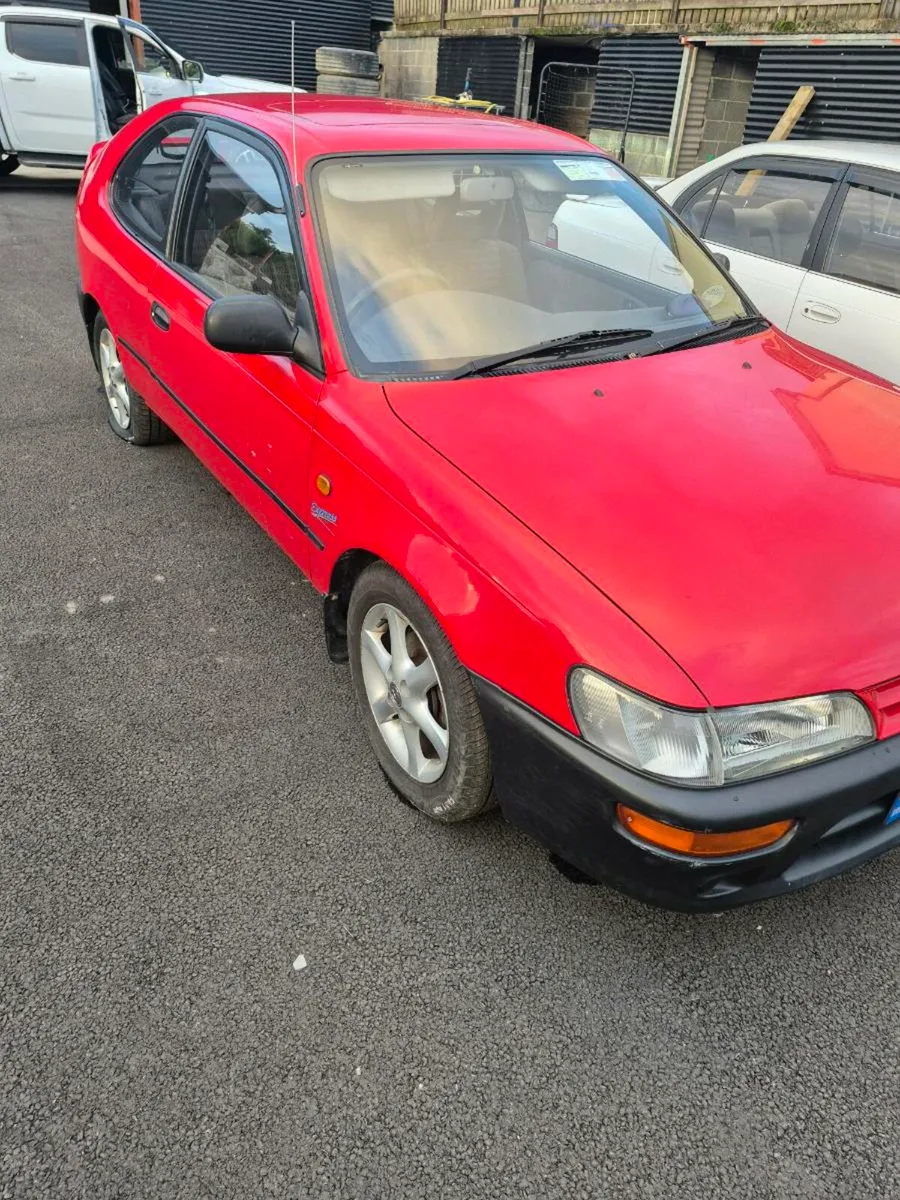 Toyota corolla - Image 4