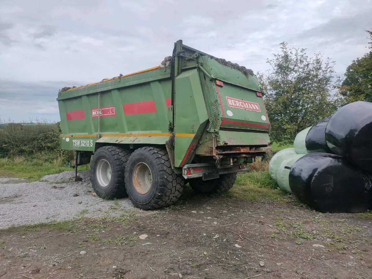 Dung spreader - Image 1