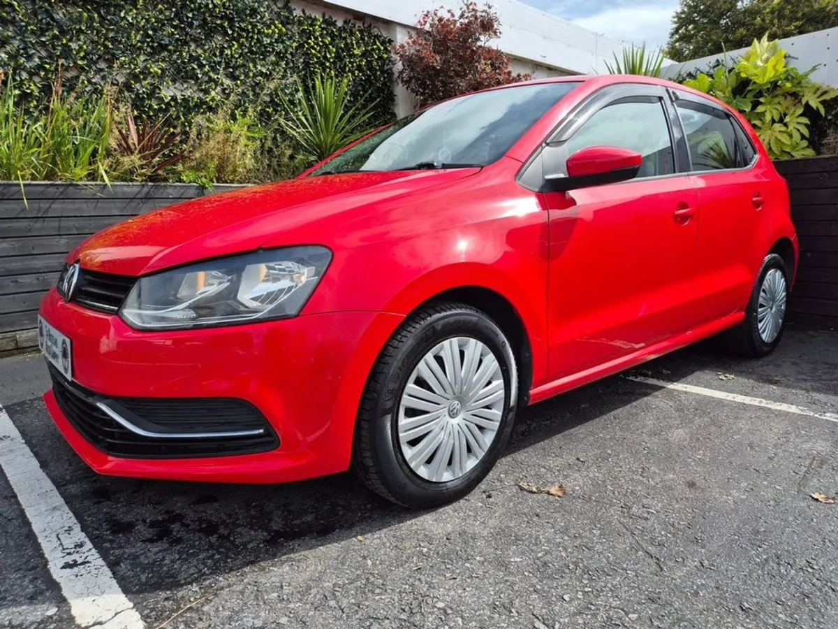Volkswagen Polo 1.2 TSI DSG Auto / Comfortline / - Image 1