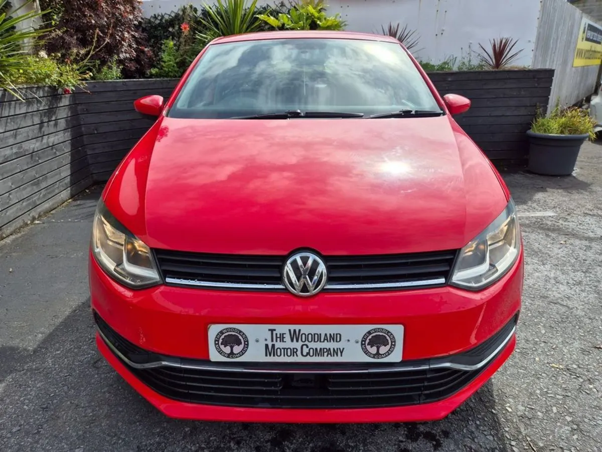 Volkswagen Polo 1.2 TSI DSG Auto / Comfortline / - Image 4