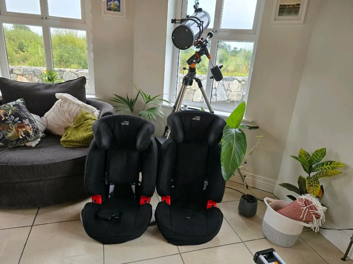 Britax romer car seats (two) - Image 1