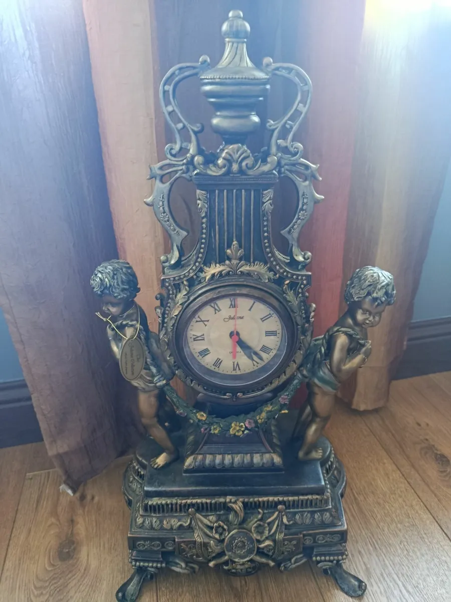 Large mantle statement piece clock unused - Image 3