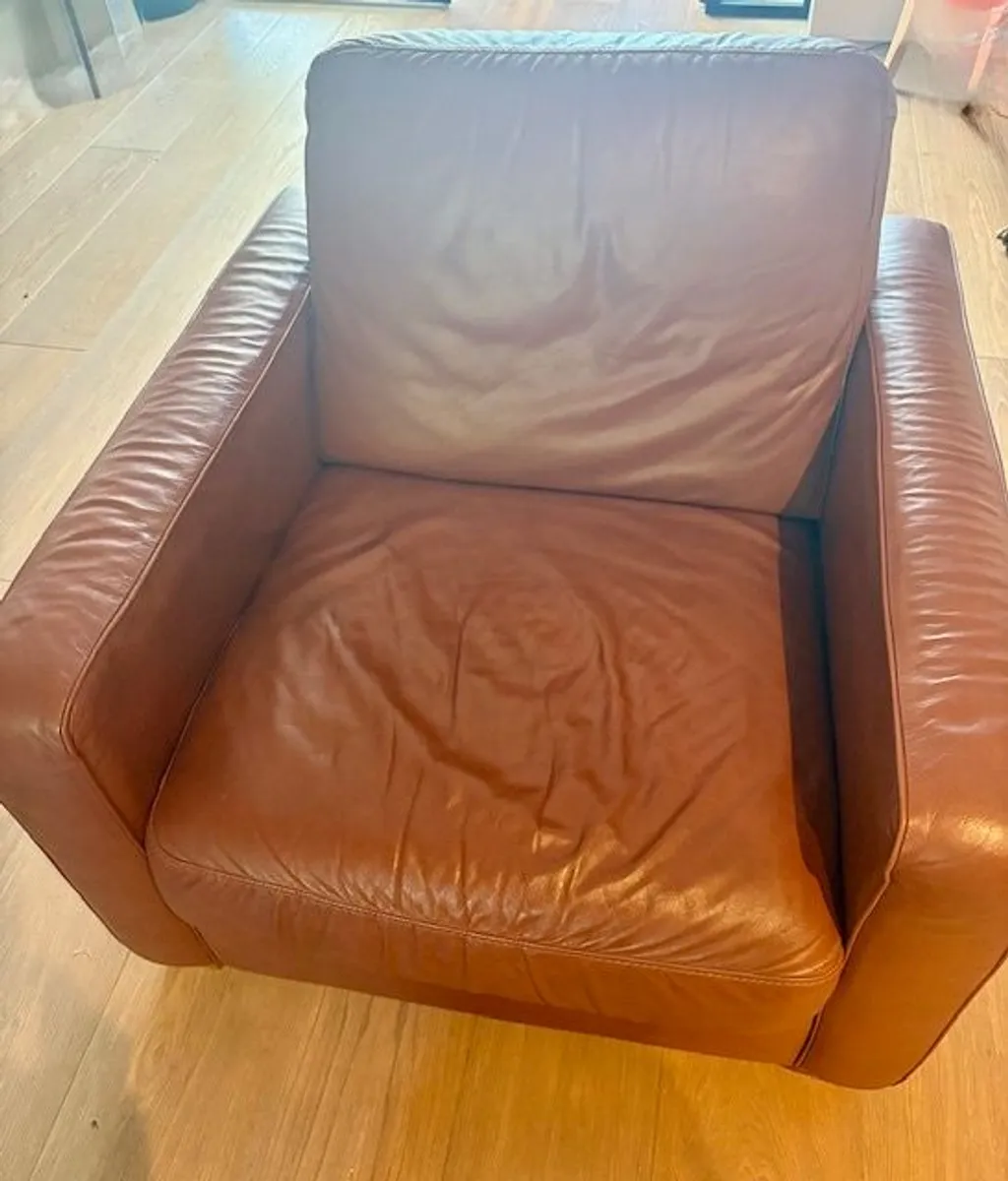 Natuzzi Suite of 3 Leather sofas - Image 2