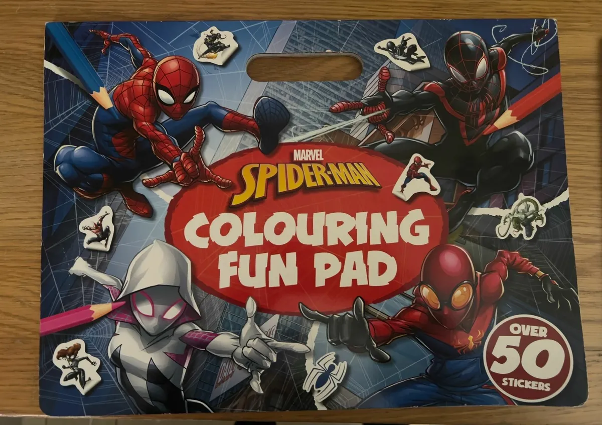 Christmas Activity Books, Colours & Puzzle - Image 3