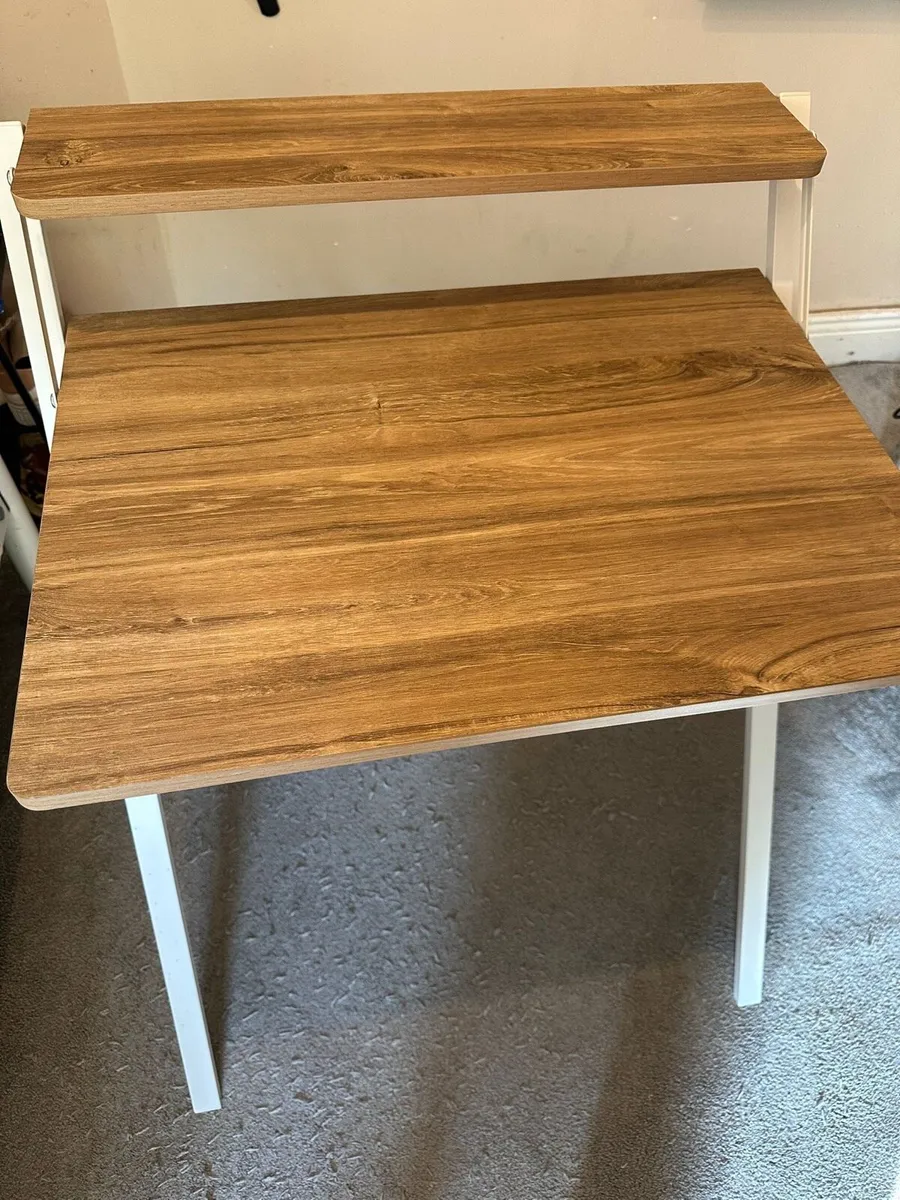 Portable Small Desk - Image 1