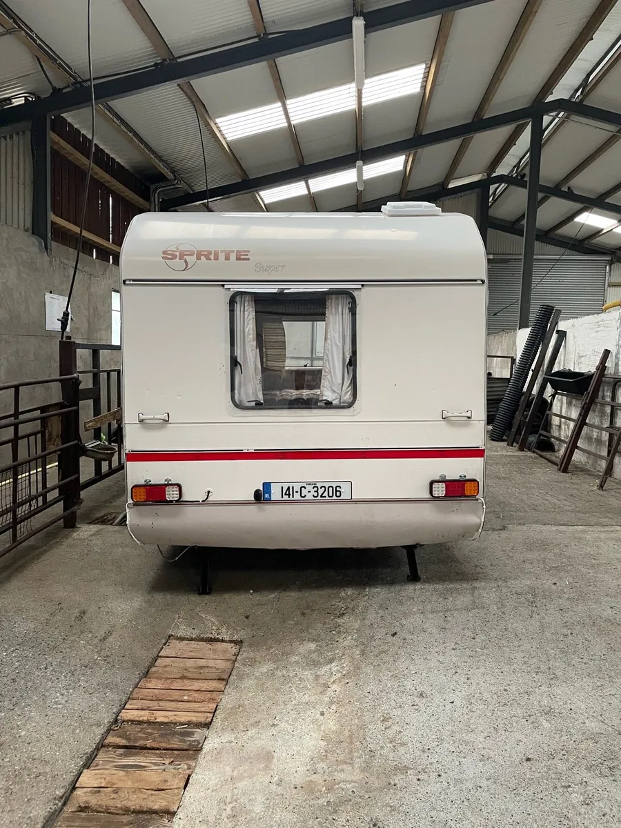 3/4 berth Sprite Super Caravan - Image 4