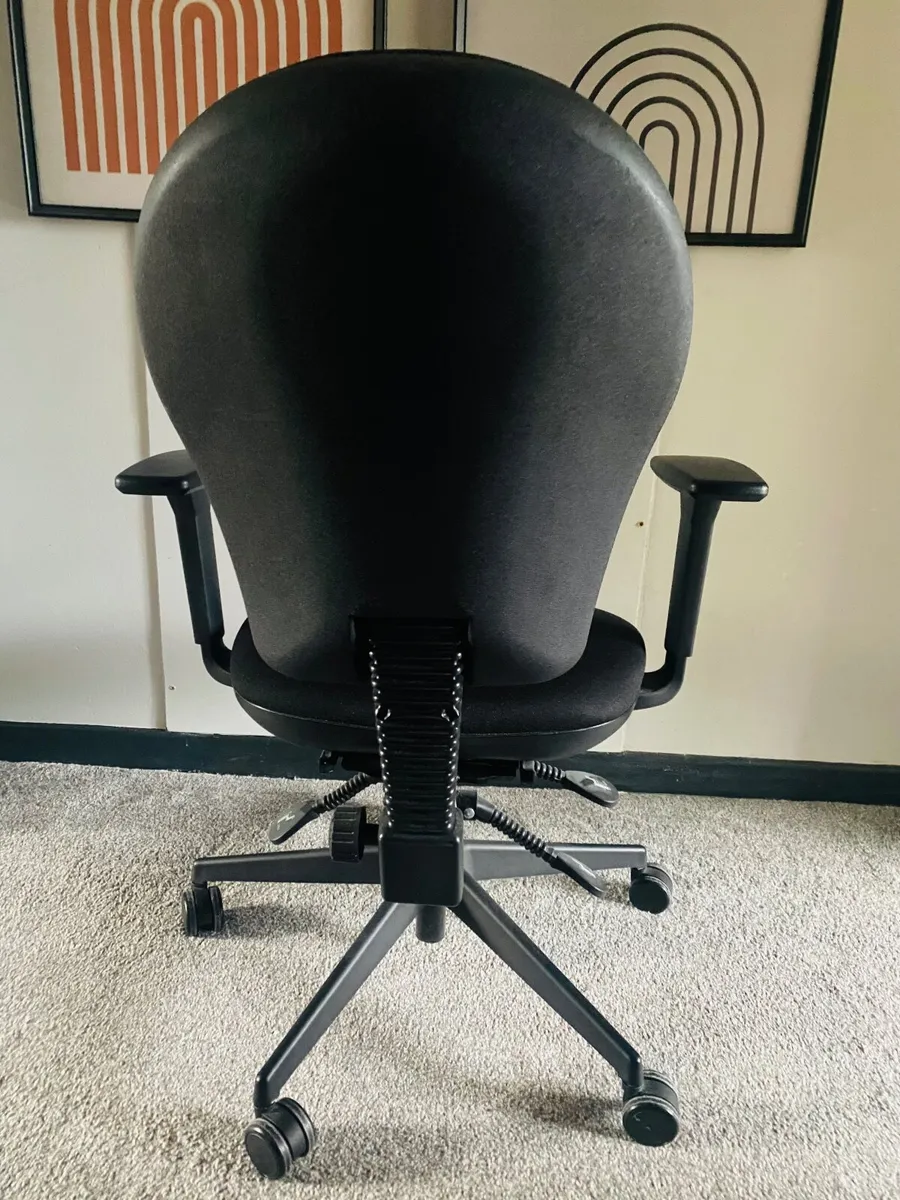 Office chair - Image 2