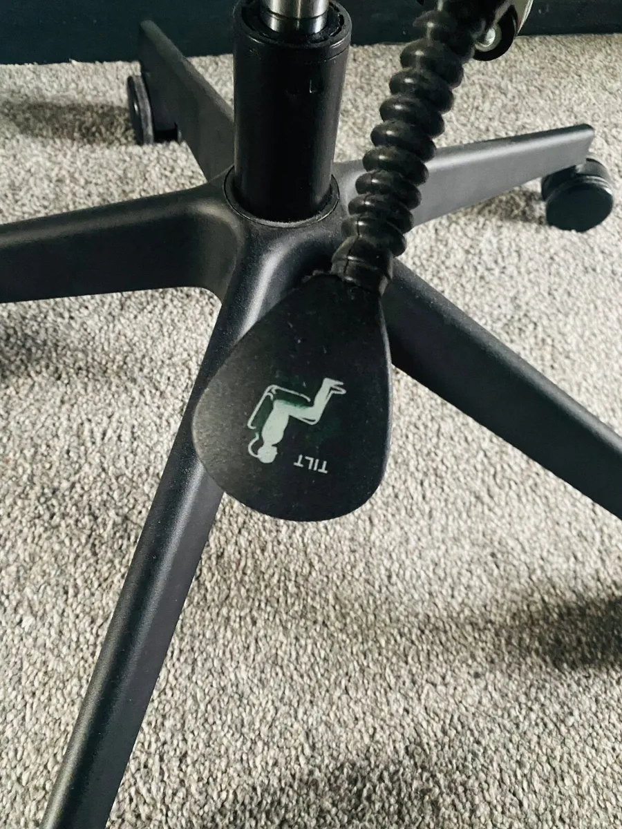 Office chair - Image 4