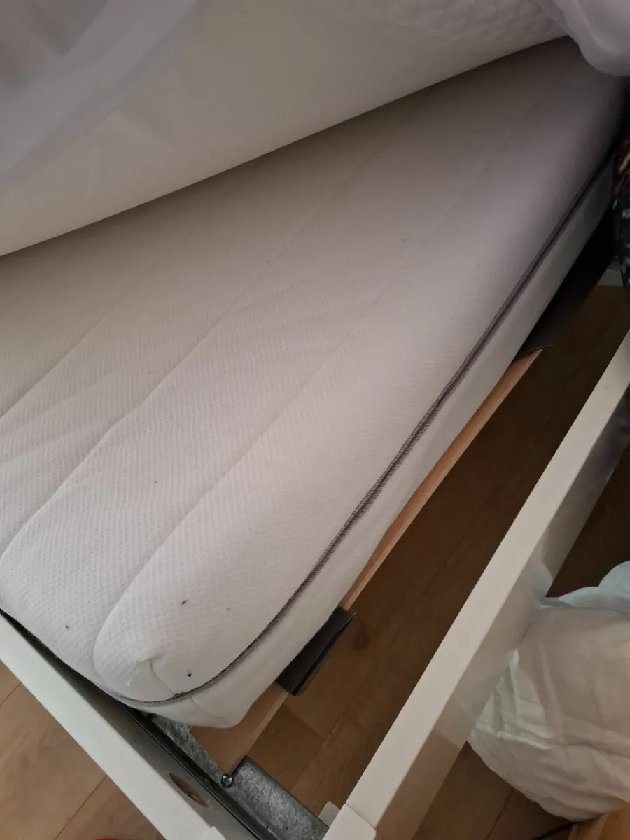 Bed - Image 4