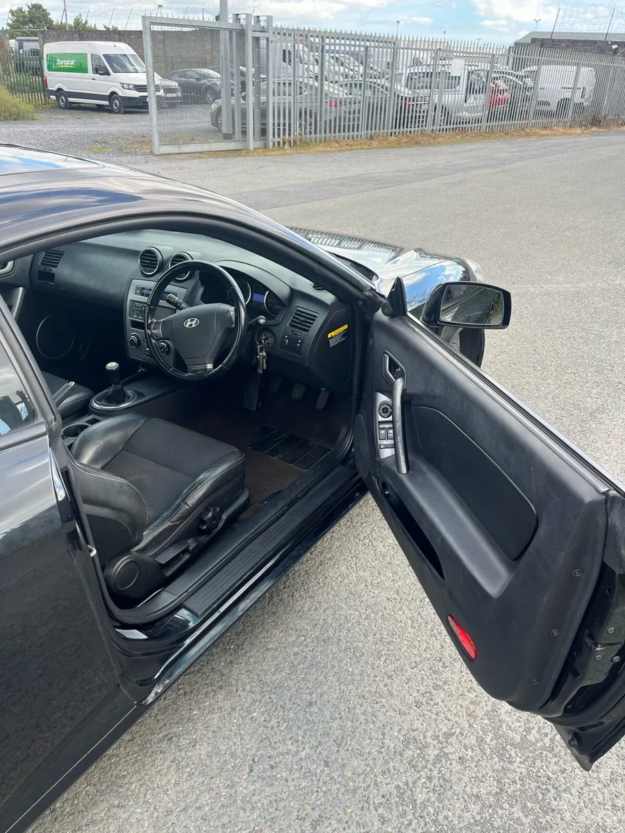 Hyundai Coupe - Image 4