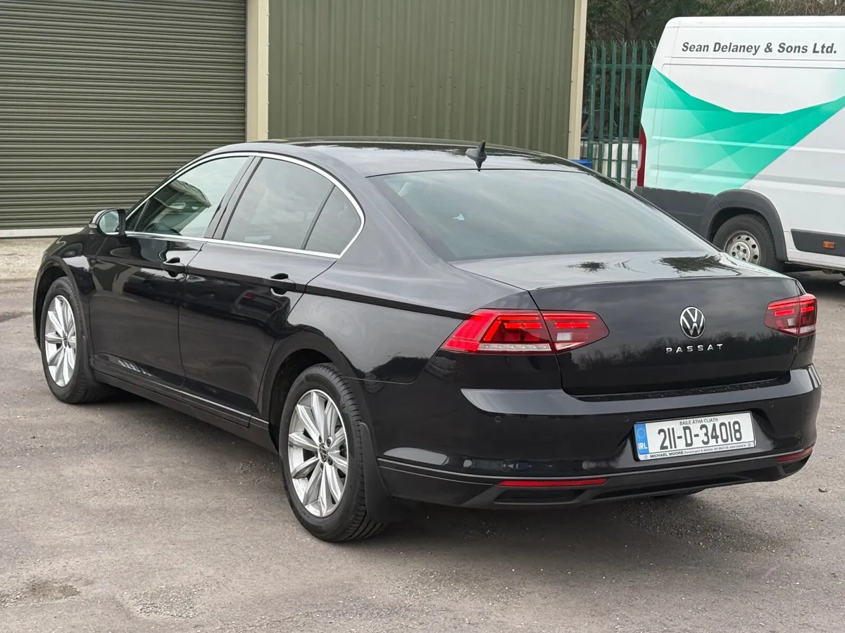 211 Vw Passat 2.0 150 BHP Diesel Business edition - Image 2