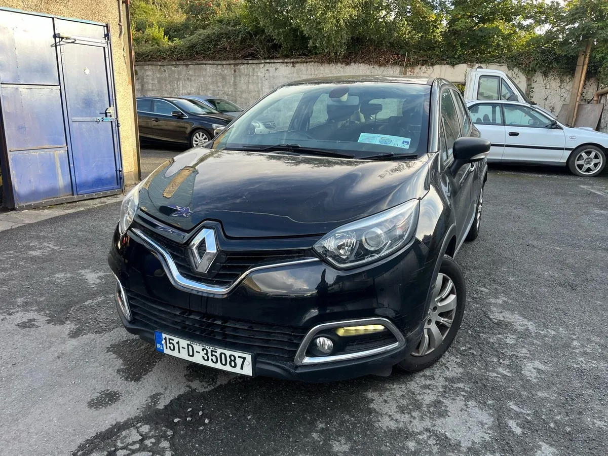 Renault Captur - Image 1
