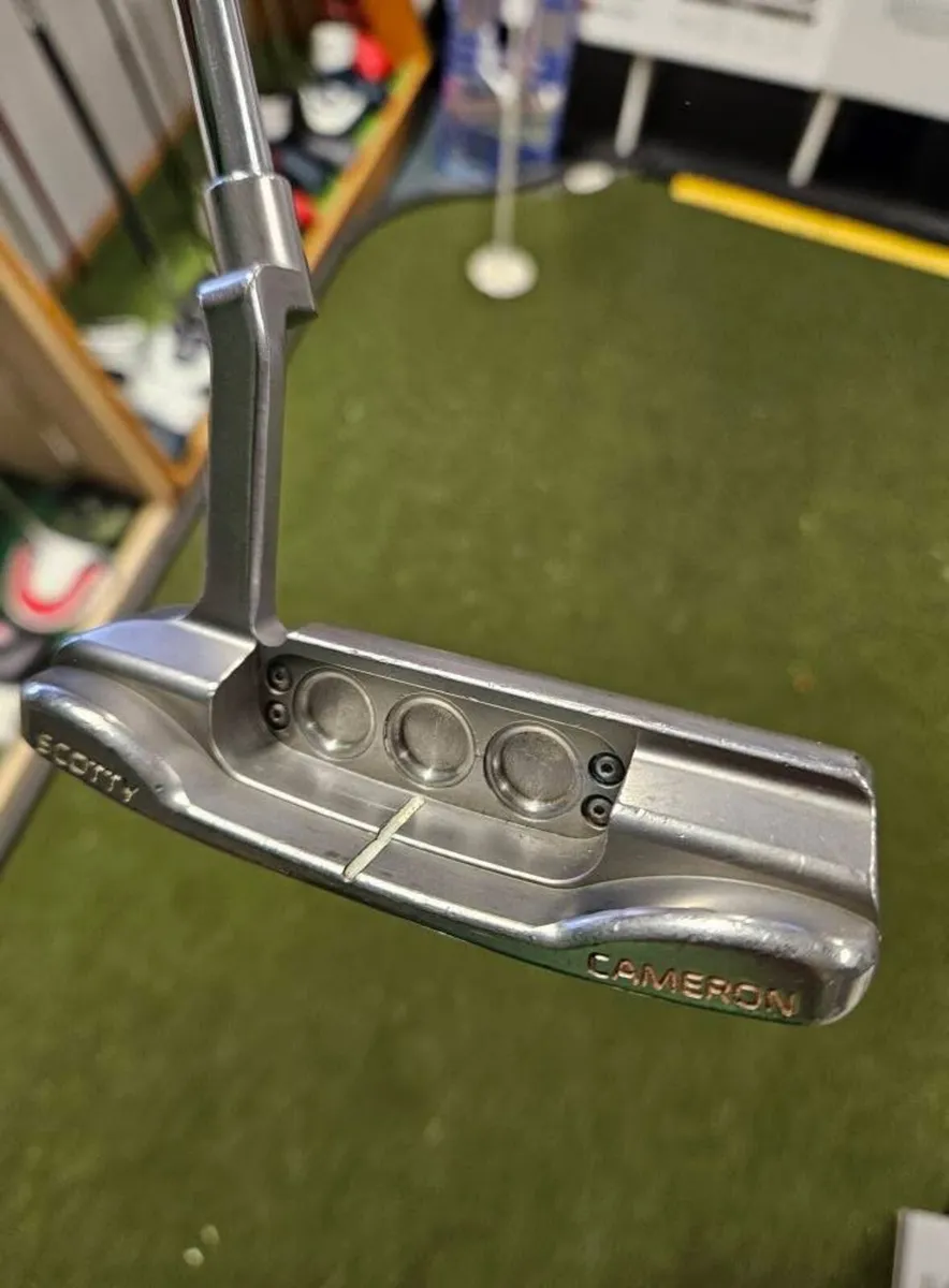 Scotty Cameron & Crown Putter - Image 2