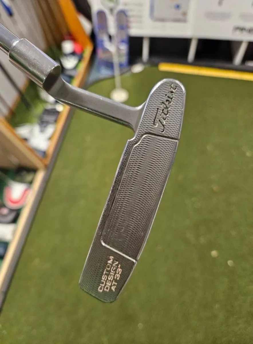 Scotty Cameron & Crown Putter - Image 4