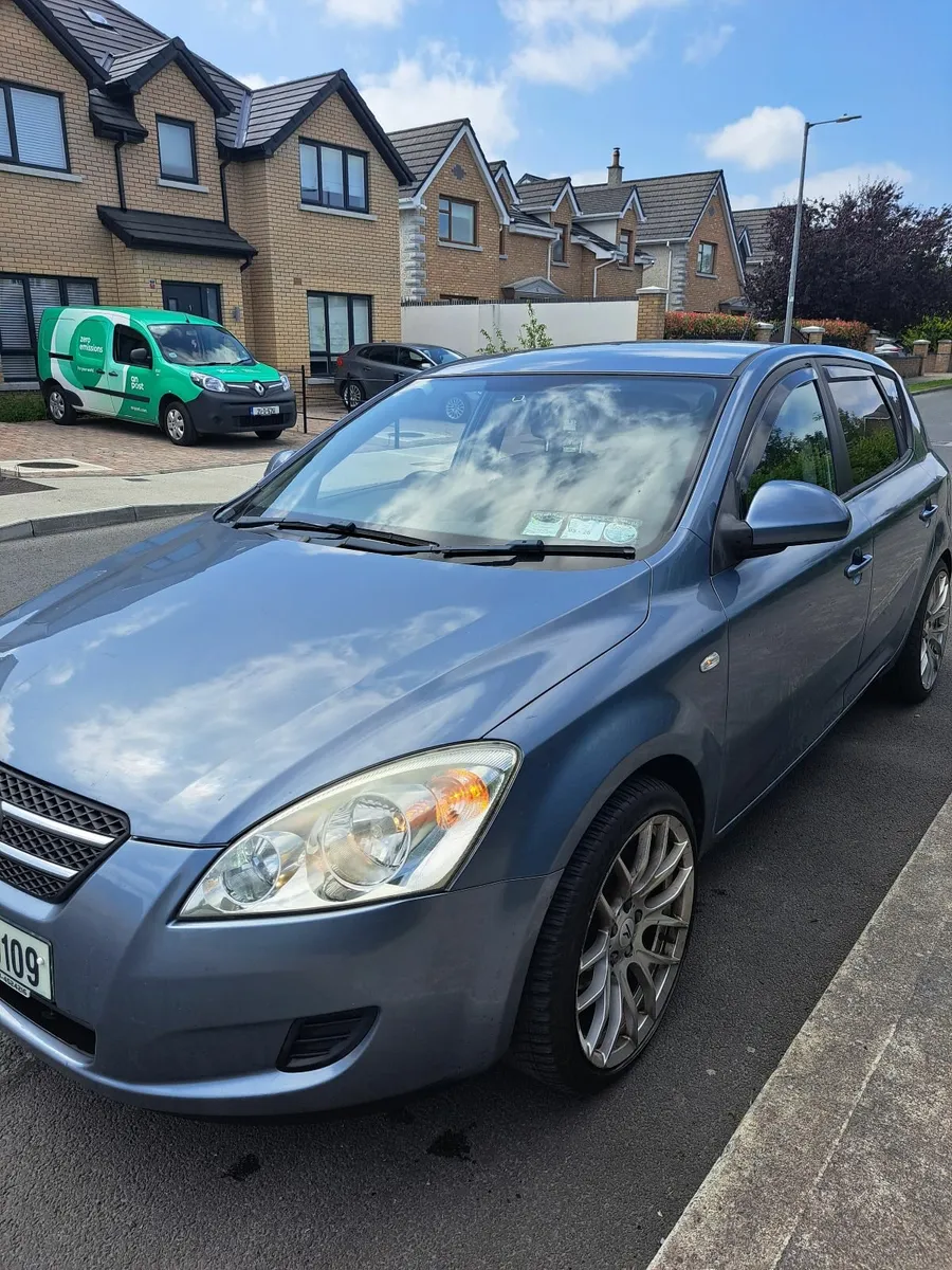 Kia Ceed 2009 - Image 1