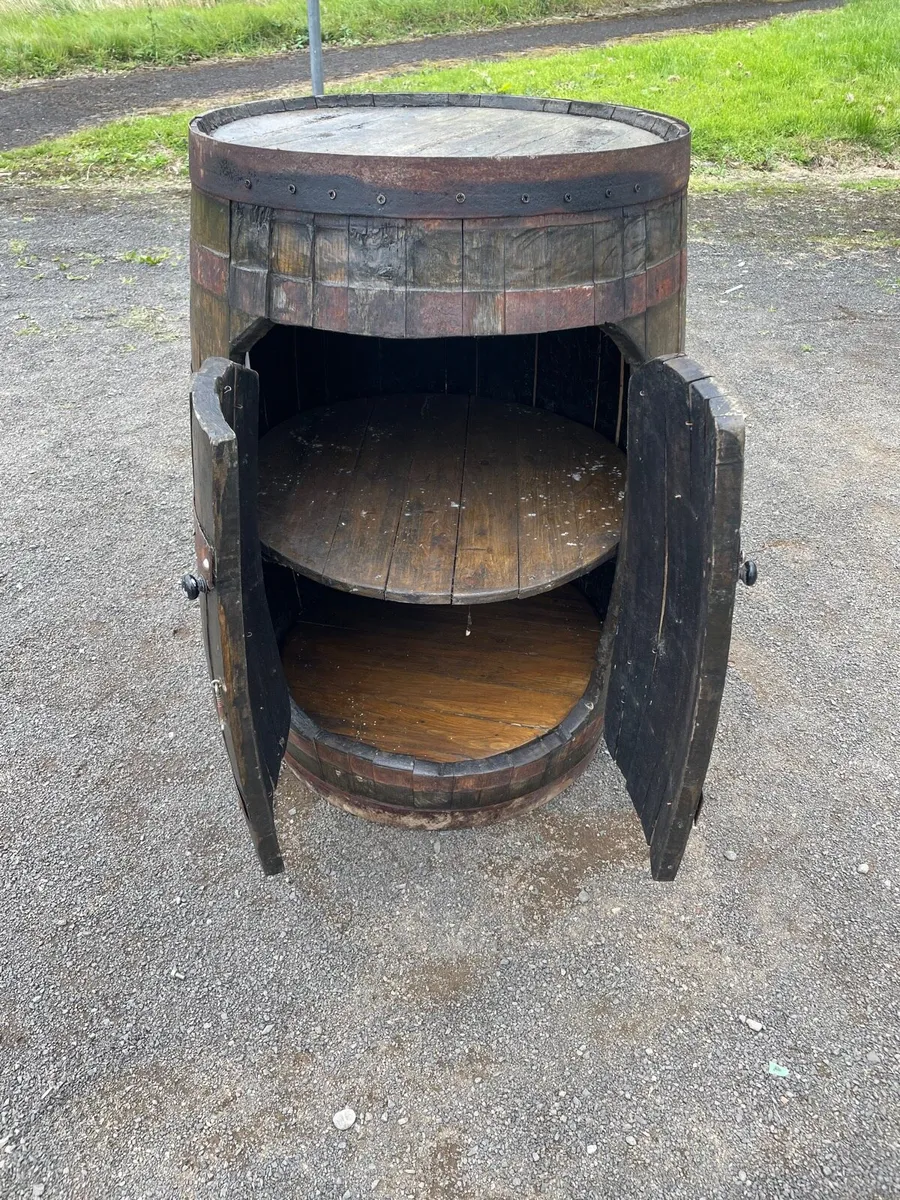 Vintage barrel bar with led lights - Image 2