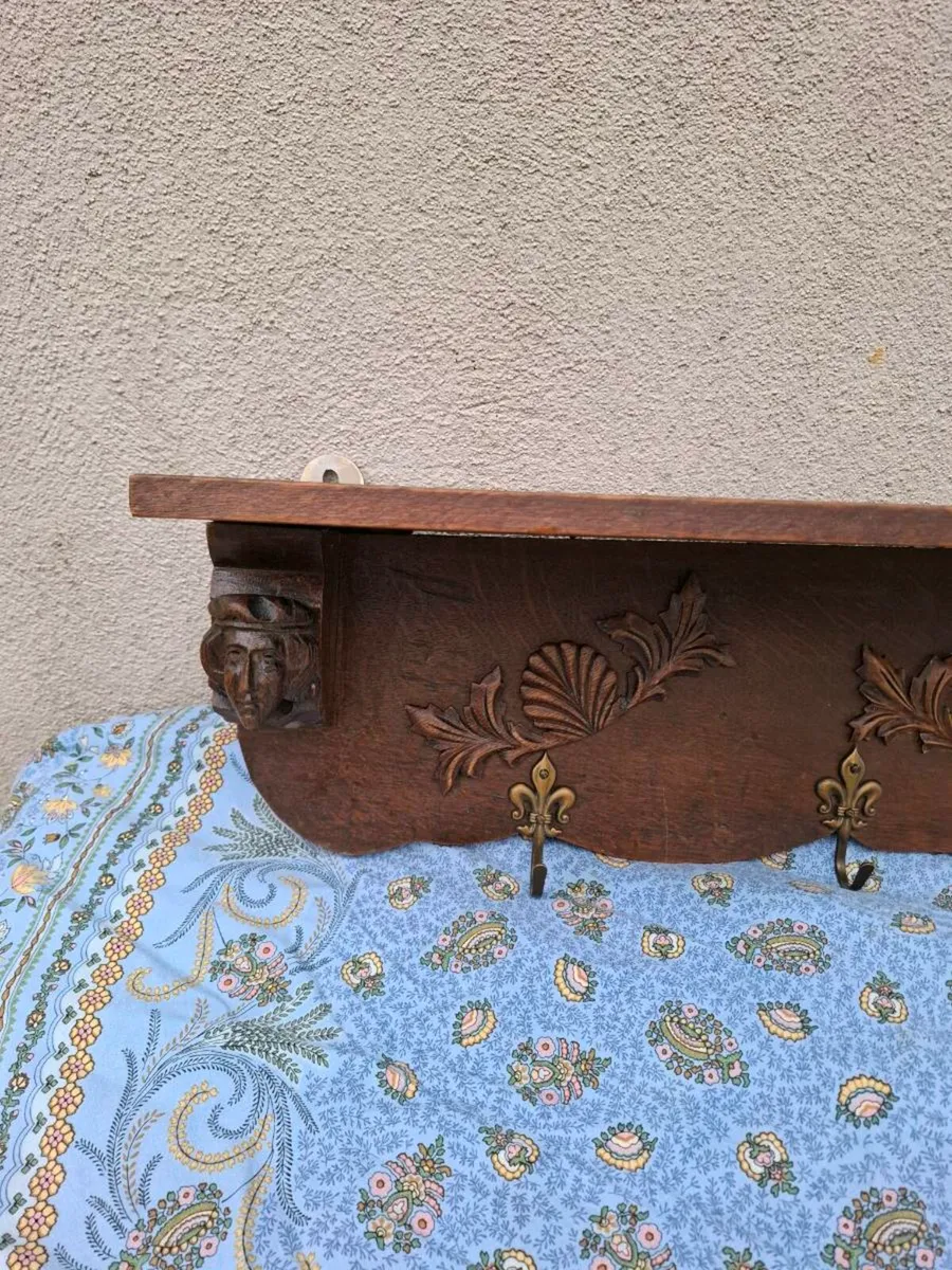 Lovely wood sculpted coat holder firm price - Image 2