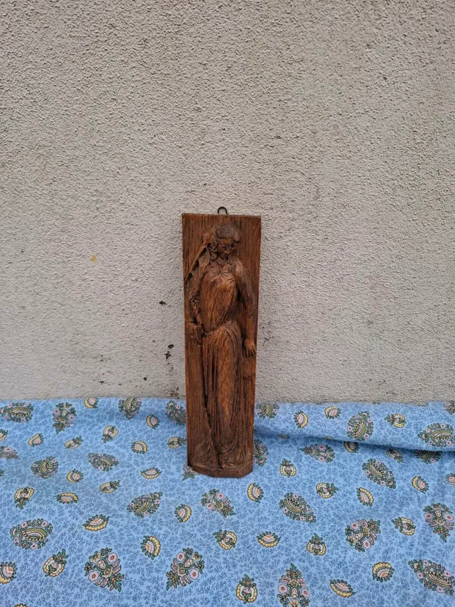 Wood ornament postage possible