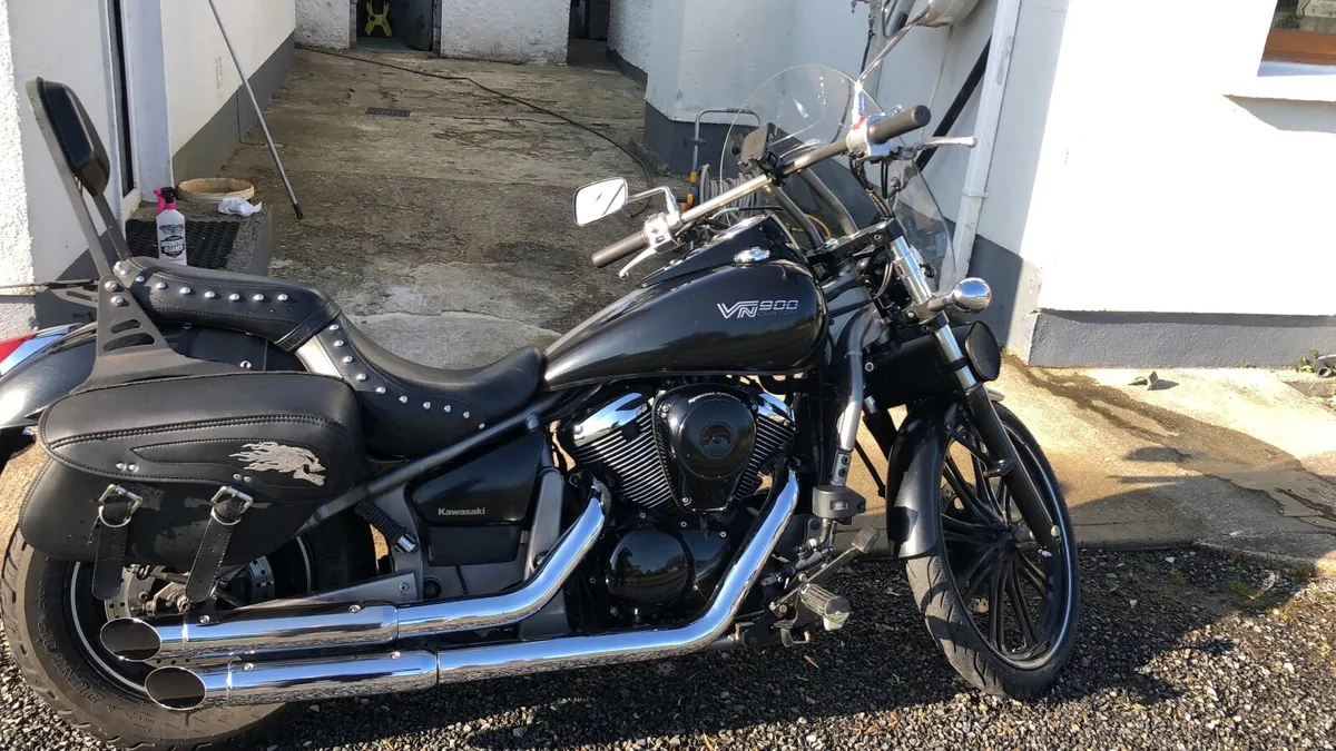 Vulcan 900 Custom … - Image 1