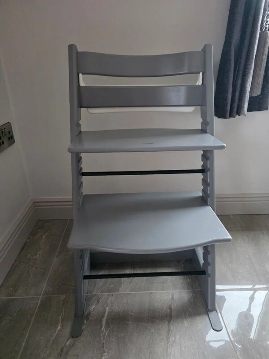 Stokke trip trap high chair - Image 1