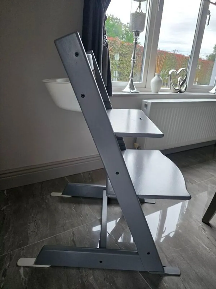 Stokke trip trap high chair - Image 2