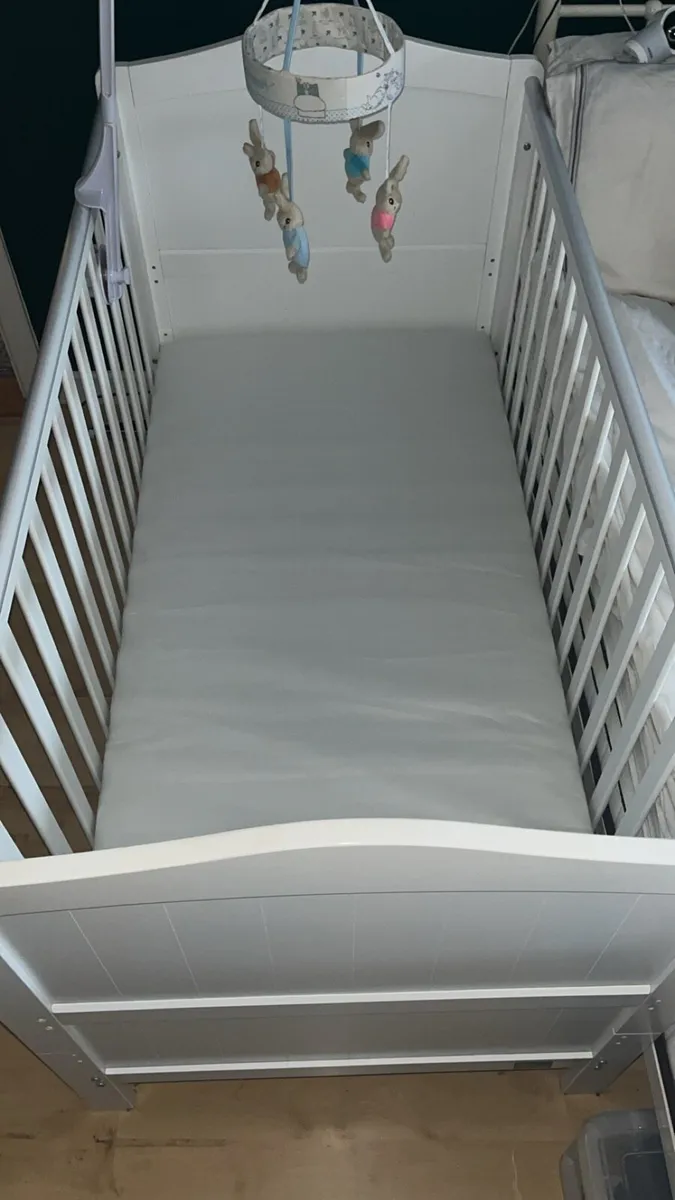 Cot and mattress - Image 2