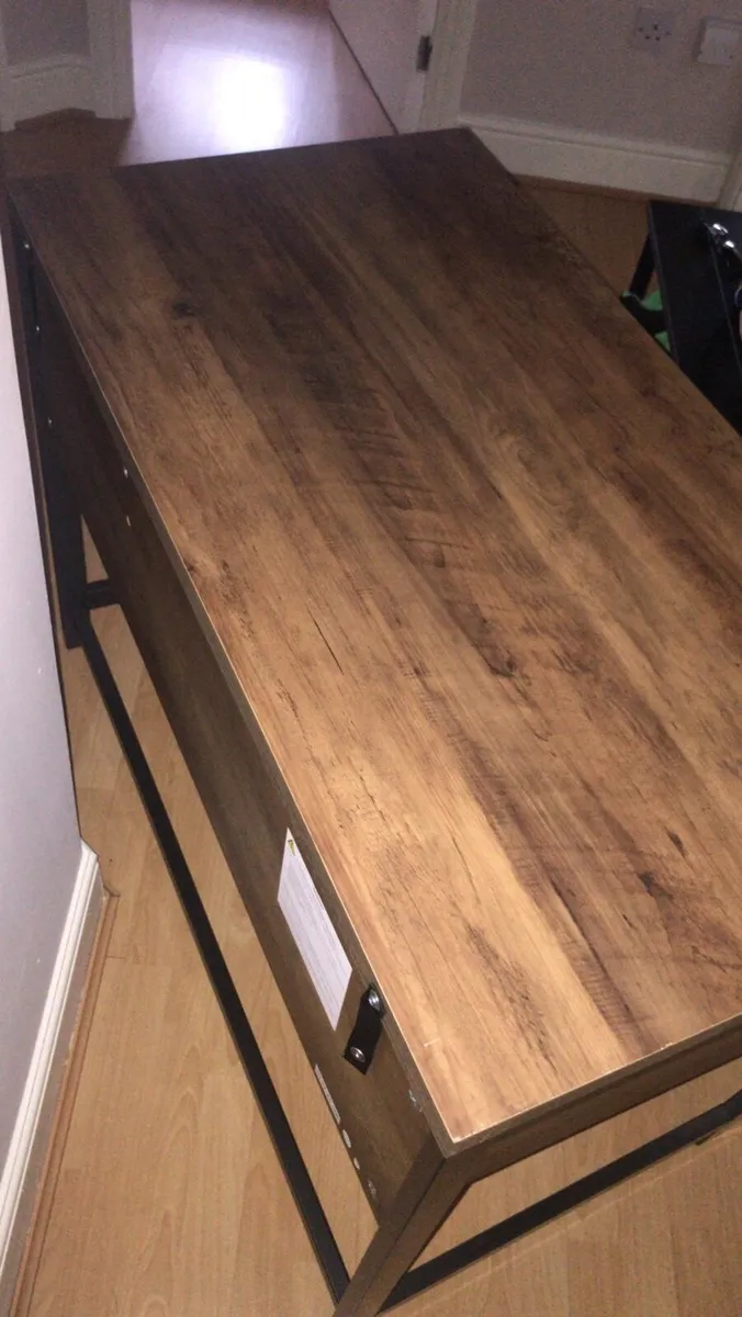 Office table - Image 3