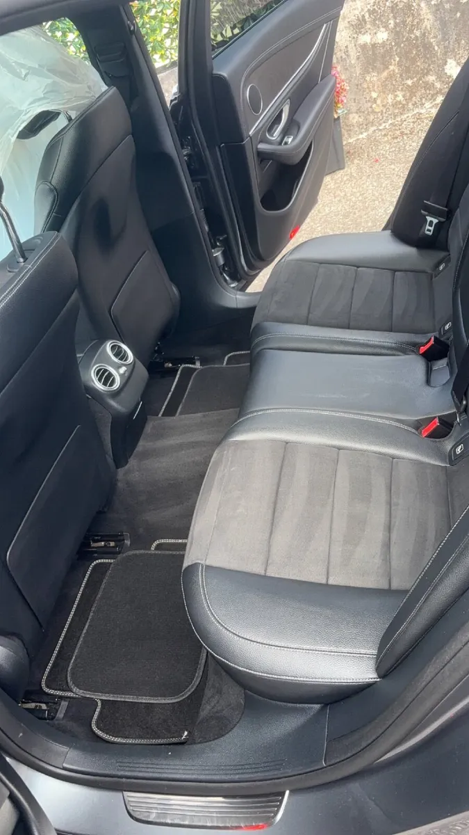 Mercedes-Benz E-Class 2019 - Image 4