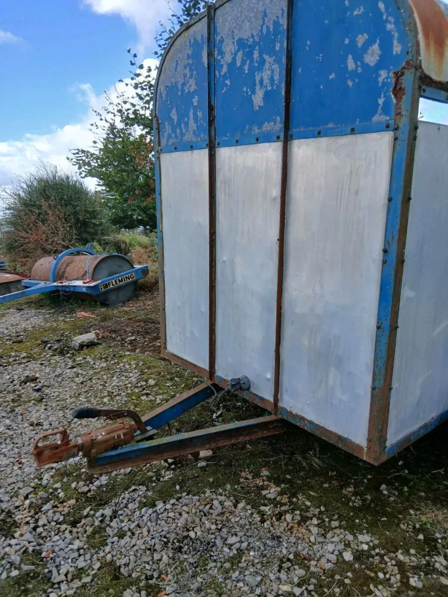 8x5 cattle trailer - Image 1