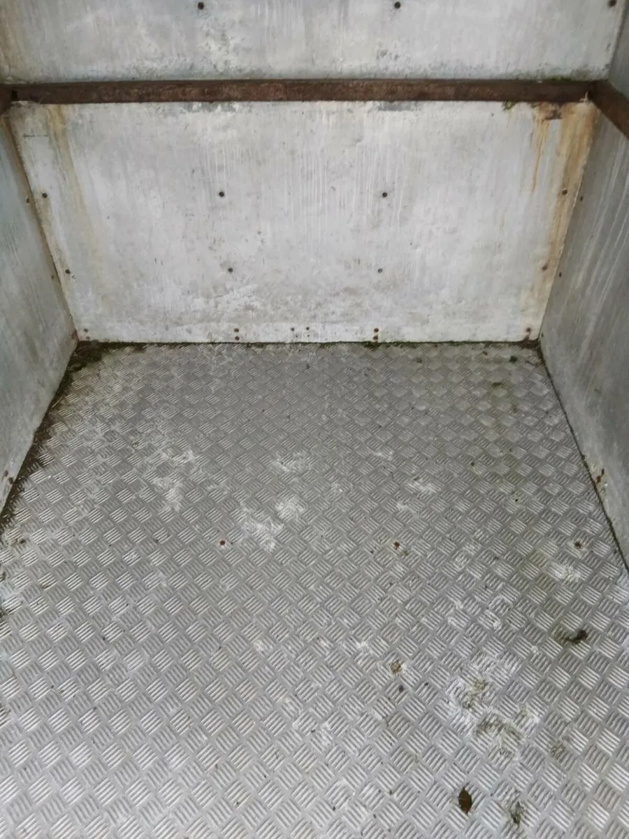 8x5 cattle trailer - Image 3