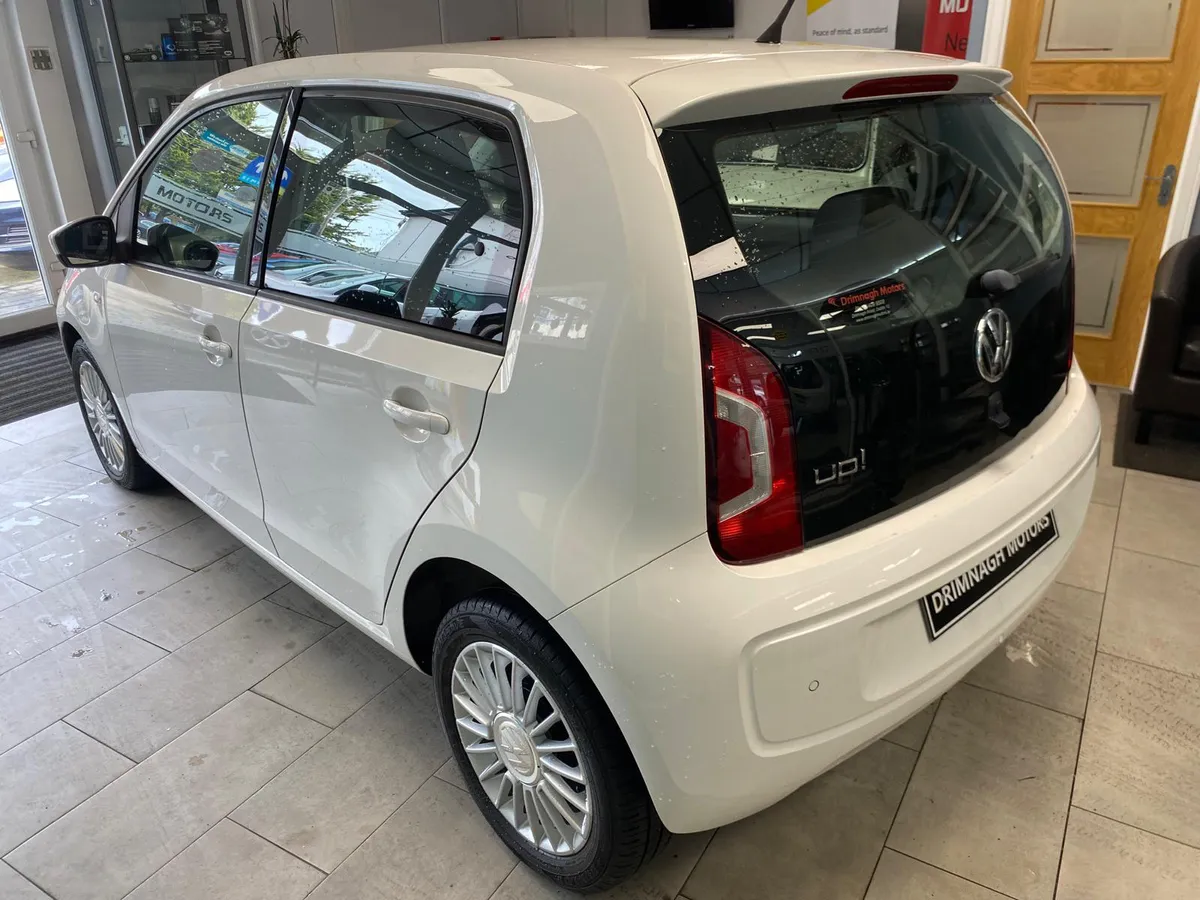 Volkswagen up Auto - Image 3
